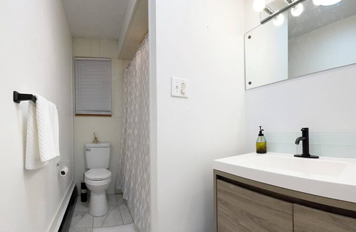 Altoona House | 3 bedrooms cozy ranch house