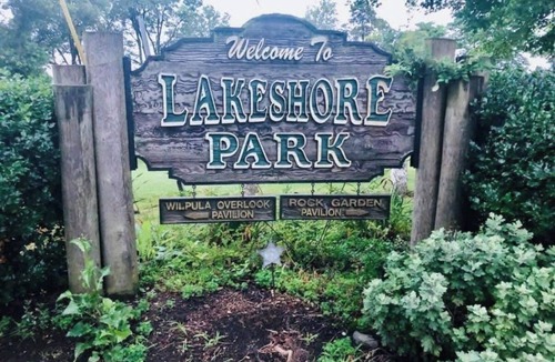 Ashtabula House | 3-beds home in pleasant Lakeshore Park neighborhood with AC for relaxing stay