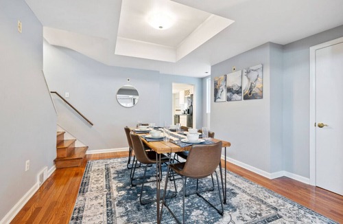 Shadyside House | 3 BR home|Steps from Walnut Street w/Free parking!