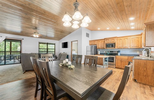 Kimberling City Cabin | 3 BR Waterfront Cabin w/Pool + Swim & Boat dock