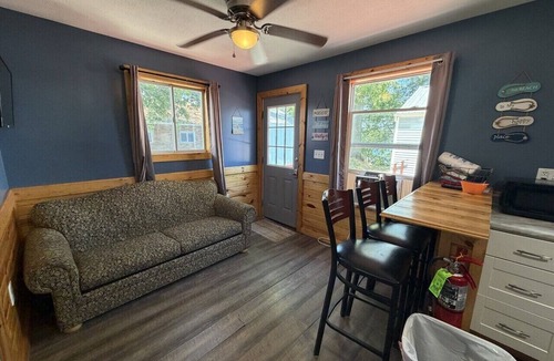 Geneva-on-the-Lake House | 3 Cottages on Strip, Lakefront, AC, Fire pit,