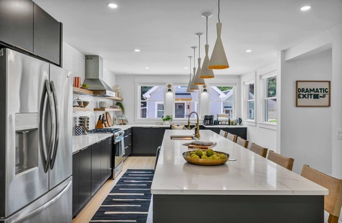 Detroit - Shoreway House | 3 Homes | Hot Tub, Sauna & Pickleball Retreat
