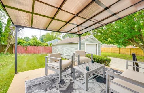 Youngstown House | 3 Mi to Dtwn Youngstown & YSU: Family Home w/Yard