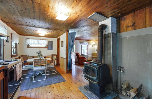Stockton Springs Cabin | 3 Mi to Hiking & Beaches: Rustic Maine Cabin