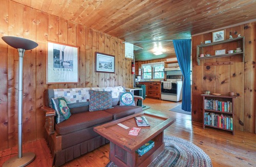 Stockton Springs Cabin | 3 Mi to Hiking & Beaches: Rustic Maine Cabin