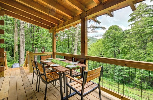 Cullowhee Cabin | 3 Mi to Lake Glenville: Cullowhee Cabin w/Hot Tub