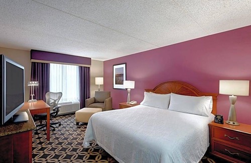 Auburn Hotel | 3-Star Hotel ∙ Hilton Garden Inn Auburn Riverwatch
