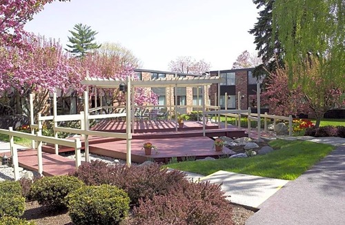 Nasons Corner Hotel | 3-Star Hotel ∙ Fireside Inn & Suites Portland