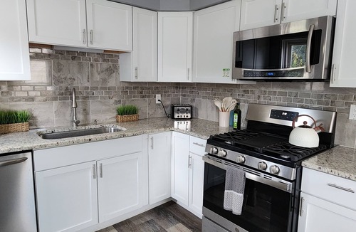 Columbus House | 3BR/2BA w/Fire Pit, Centrally Located
