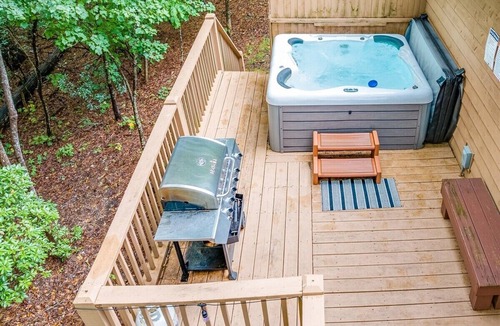 Helen Cabin | 3BR Helen cabin with hot tub, mountain views, fireplace, and near downtown.