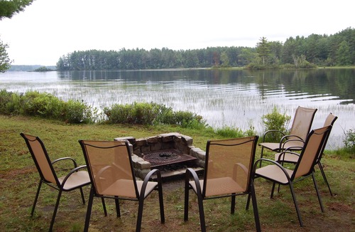 Oxford Cabin | 3br Waterfront Cottage on Thompson Lake, Pine Point Road, Oxford, ME