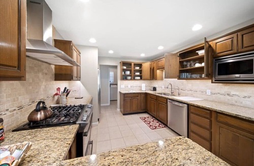 Broken Arrow House | 4/2 BR Ranch House on Golf Course in Broken Arrow