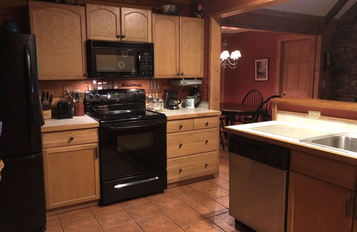 Rutherfordton Cabin | 4 bed, 3 bath sleeps 10. River front, 3 miles from TIEC