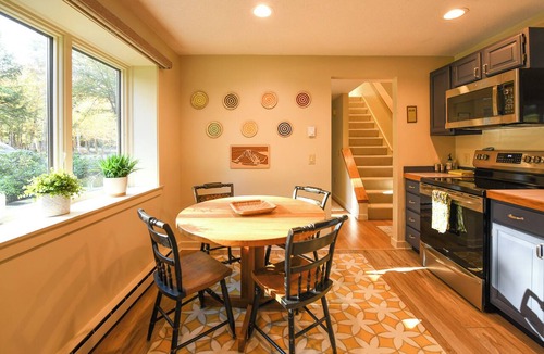 Bridgton Condo | 4-Bedroom Condo Steps Away from Moose Pond & Pleasant Mountain Ski Resort!