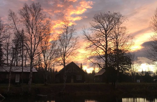 Sinclair House | 4 bedroom cottage, sleeps 14 ADVENTURE is worthwhile in itself!