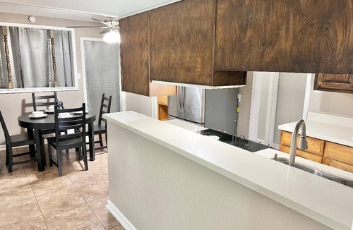 South Side House | 4-bedroom FAMILY FRIENDLY REMODELDED HOME Corpus Christi with new c/ha, fenced.