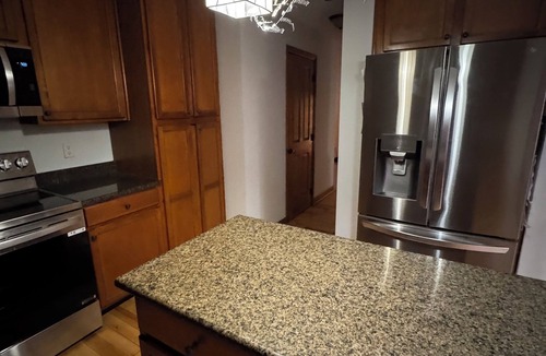 Tuttle West House | 4-bedroom house in Dublin close to ,zoo shopping,restaurant,airport ,5 star