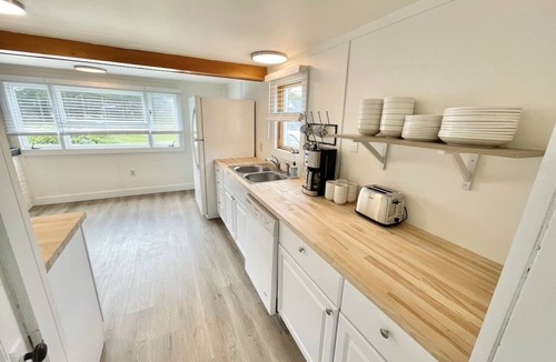 Bernard House | 4 BR Big Waterfront Home w/Beach! [Coastal Haven]