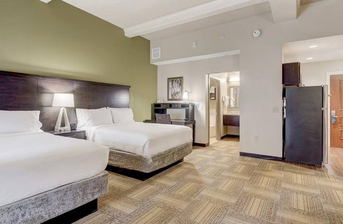 Downtown Baltimore Hotel | 4 Charming Suites for Unforgettable Stay w/Kitchen - Pets Allowed!