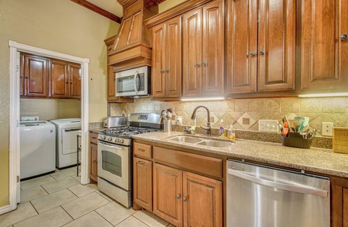 Central Oklahoma City Cottage | 4 Mi to Bricktown Excitement! Group Escape w/ Yard