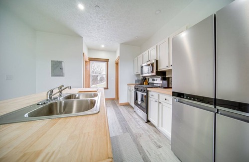 Erie Condo | 4 Mi to Lake Erie Access: Condo on the Greens