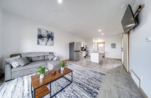 Harborcreek Apartment | 4 Mi to Lake Erie: Condo in Golf Community