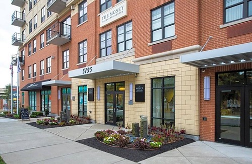 Williamsville Hotel | 4-Star Hotel ∙ The Mosey Buffalo Williamsville Tapestry Collection Hilton