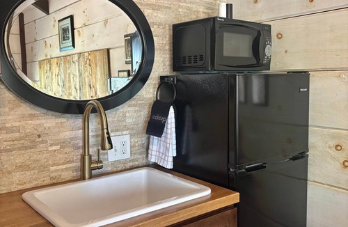 Sevierville House | #4 Stella - Tiny Home Cottage