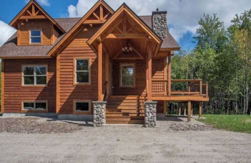 Bethel Ski Chalet | 4bdrm Chalet-close to downtown & outdoor adventure