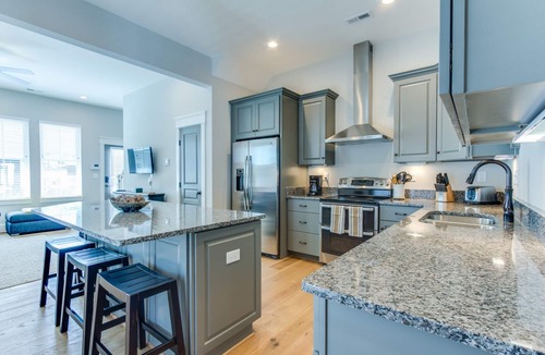 Northeast Virginia Beach House | 4BR VA Beach townhouse, walk to boardwalk, parking, WiFi, pet-friendly
