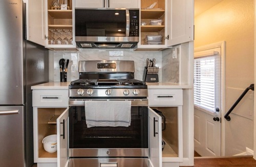 Wickliffe House | 5 Bed | 2 Bath | Game Room | Wickliffe