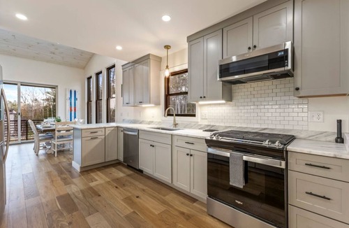 Bethel House | 5BD - Sleeps 12 - Hot Tub - 7 mins to Sunday River