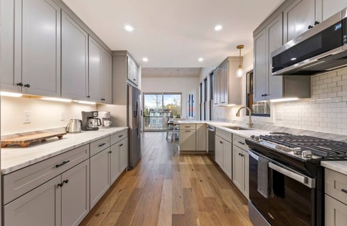 Bethel House | 5BD - Sleeps 12 - Hot Tub - 7 mins to Sunday River