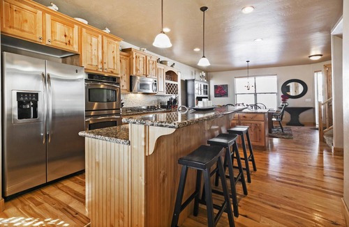 Bear Hollow Village House | 5BR Family Retreat! - Mountain Views! - 1 Mile to Slopes and Shops!