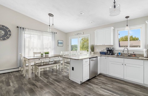 Eastward Look House | 6 Bedroom, A/C, Walk to Beach, Recently Updated