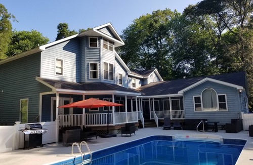 St. Martin House | 6 bedroom in Bishopville MD with 2 living rooms 2 kitchens &pool near Ocean City