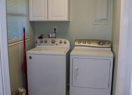 Naples Park Apartment | 697 NEAR BEACH, FENCED DOGGIE Area, COZY BEACH HOME, LARGE DRIVEWAY