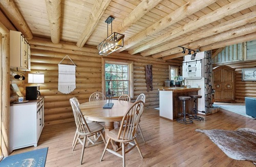 Tererro Cabin | 6BR, 4 BTH, 3 story, Mountain Lodge, Sleeps 14, Across From Pecos River, WiFi