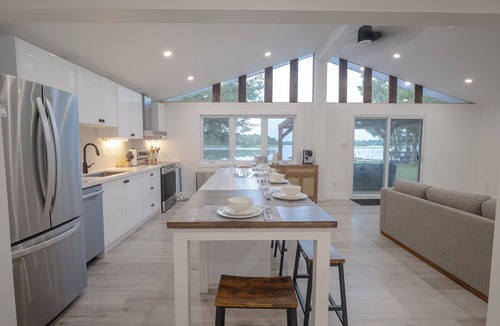Trent Hills Cottage | 6BR Waterfront Escape | Perfect for Multi-Family Groups