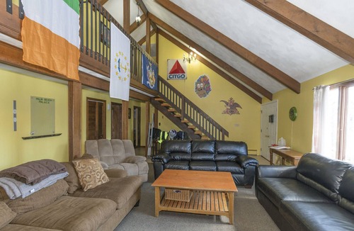 Briggs Farm House | 7 Palm Beach Ave - 6 Bed - SunPorch - DOGS Welcome - AC -