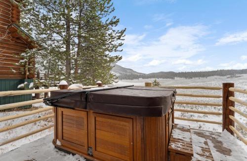 Keystone Villa | 84 Potentilla Lane : 2