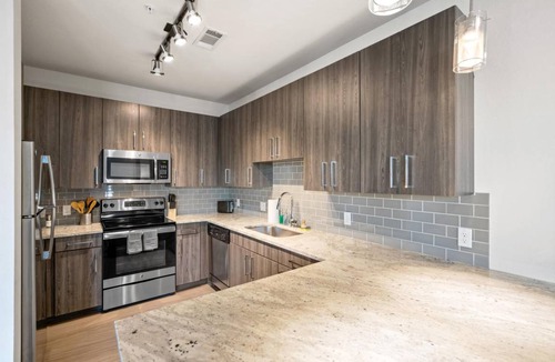 Central Arlington Apartment | 87 m² Apartment ∙ 2 bedrooms ∙ 6 guests