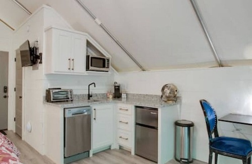 Groveoak RV Rental | #9 Hogwarts Luxury Glamping Tent Hogwarts Theme
