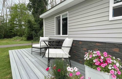 Round Lake Cabin | A lovely lakeside Cottage near Saratoga ★ 1BR ★
