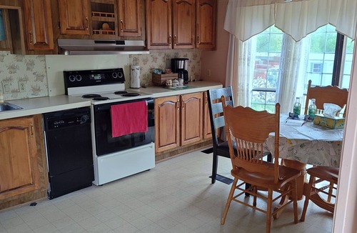 Millerton House | A One‑of‑a‑Kind 2‑Bedroom Stay Filled with Character, Comfort & Nature