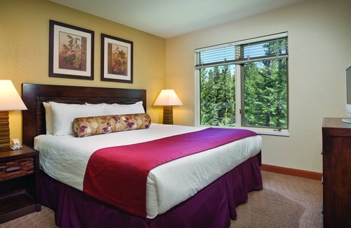 Canmore Resort | Absolutely gorgeous resort & condos !