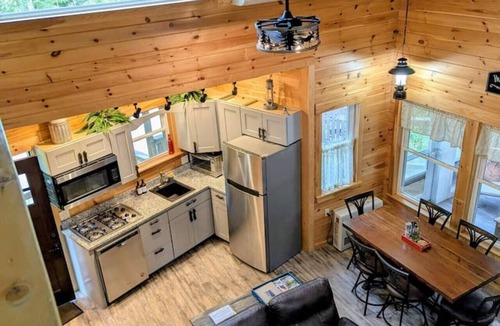 Hancock Cabin | Acadia Treehouse near Bar Harbor - Private Luxury