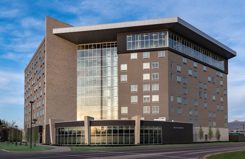 Saskatoon Apartment | Accessible Queen Studio w/Free Hot Breakfast