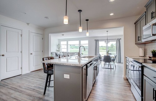 State College House | ACES Happy Valley 3 bedrooms, 3.5 baths sleeps 8-12 4 mi from Beaver Stadium