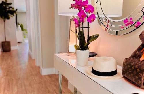 Naples Park Villa | Acqua Atelier by Vanderbilt Beach
